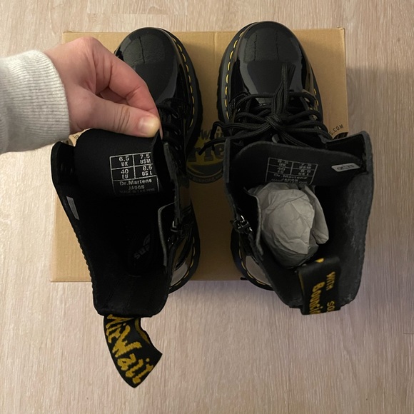 Dr. Martens Black Jadon Boots 7.5W - Picture 2 of 4